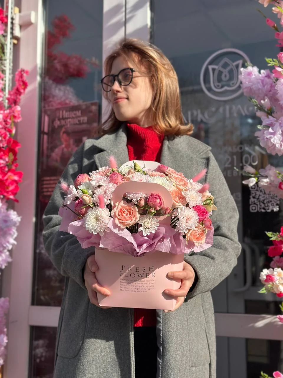Сборная сумочка из роз и хризантем 2️⃣2️⃣2️⃣5️⃣🌸