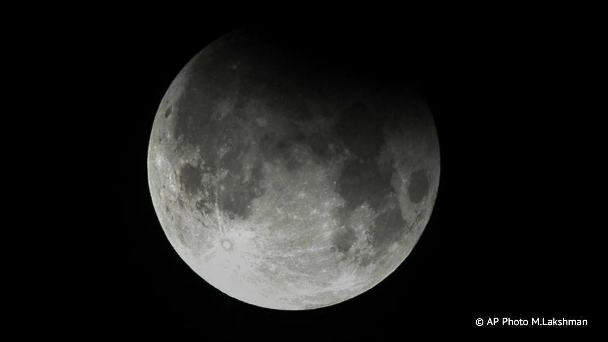 🌑Необычные сближения Луны с разными планетами увидят россияне в ноябре.