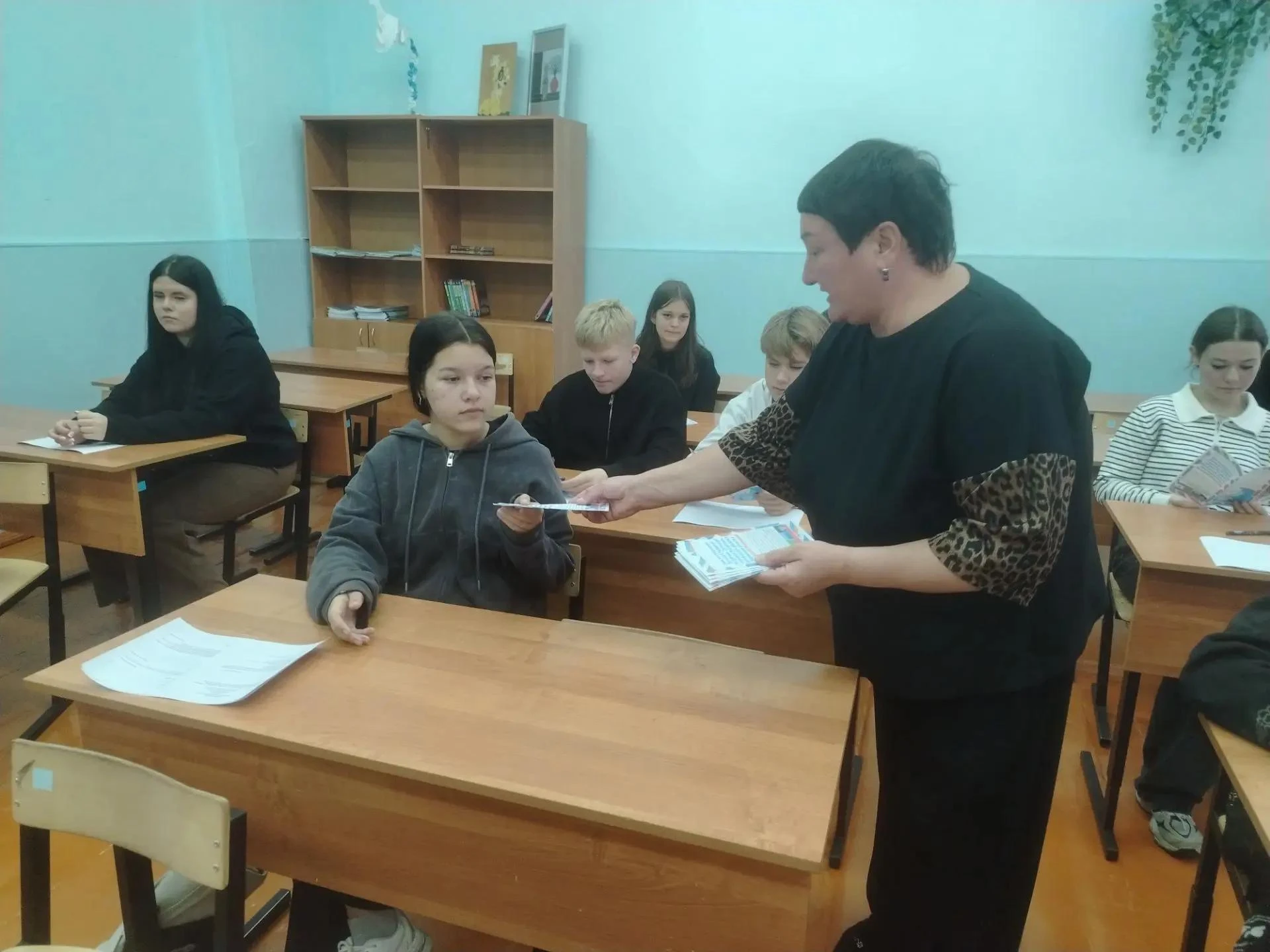 🏥 НА ЭТОЙ НЕДЕЛЕ В ШКОЛЕ ПРОШЛИ ПРОФИЛАКТИЧЕСКИЕ БЕСЕДЫ И КЛАССНЫЕ ЧАСЫ В РАМКАХ ЦЕЛЕВ...