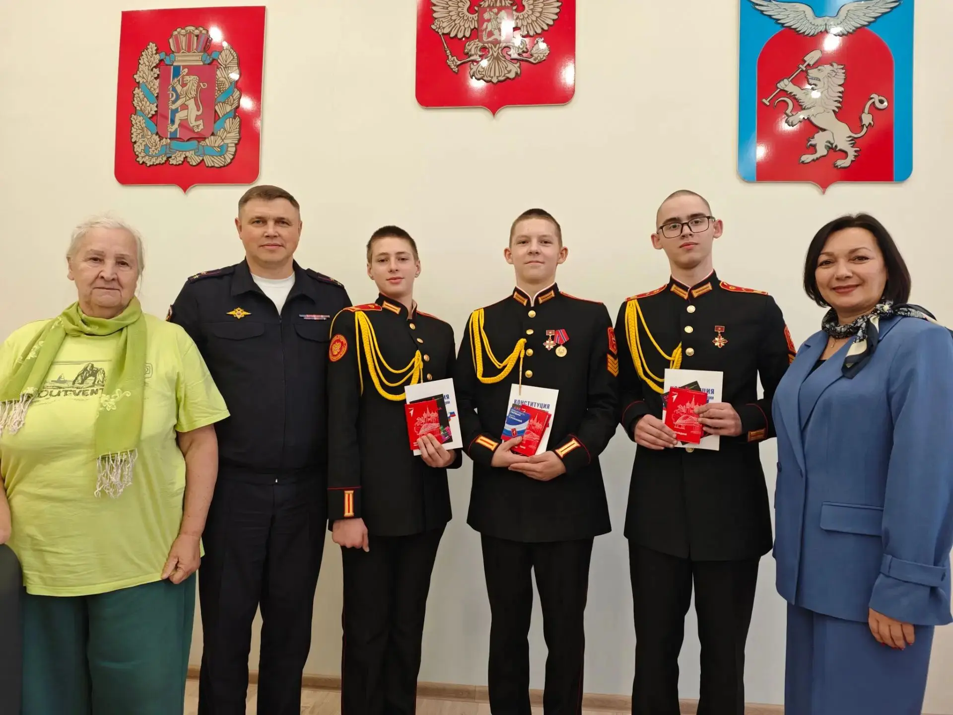 🇷🇺 Первый паспорт — важный шаг во взрослую жизнь!