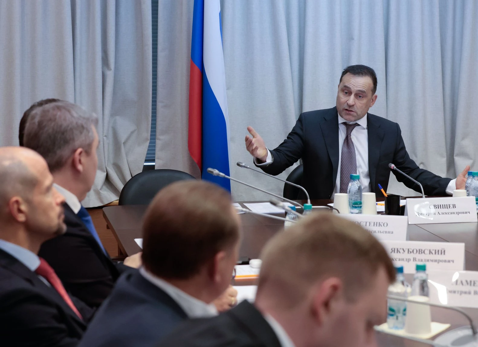Утро началось с заседания Комиссии Государственной Думы по обеспечению жилищных прав гр...