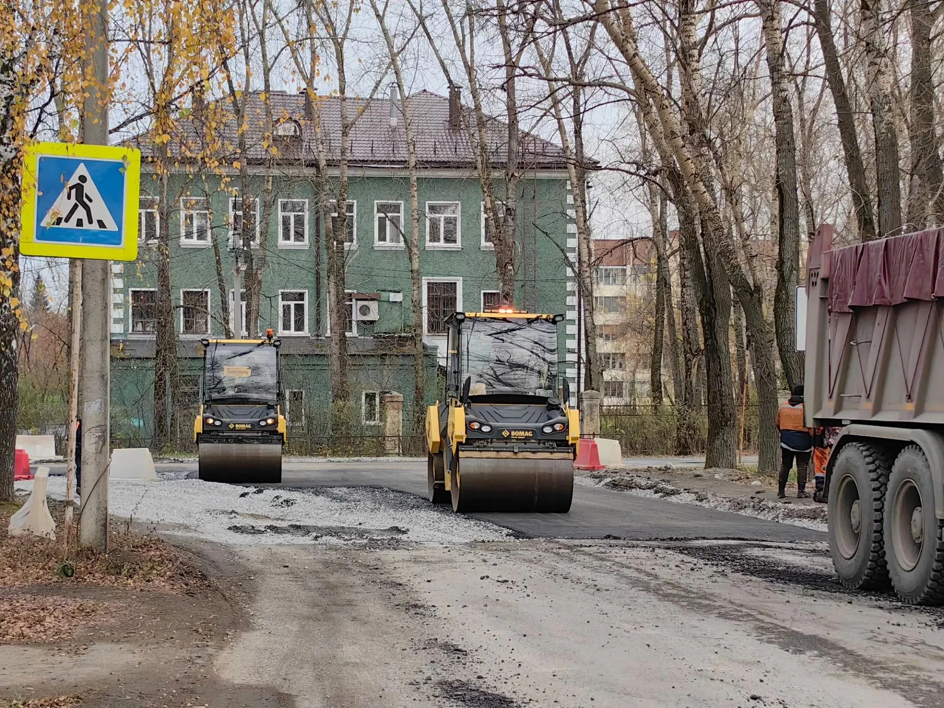 В Ревде устраняют пучины на самых проблемных дорогах