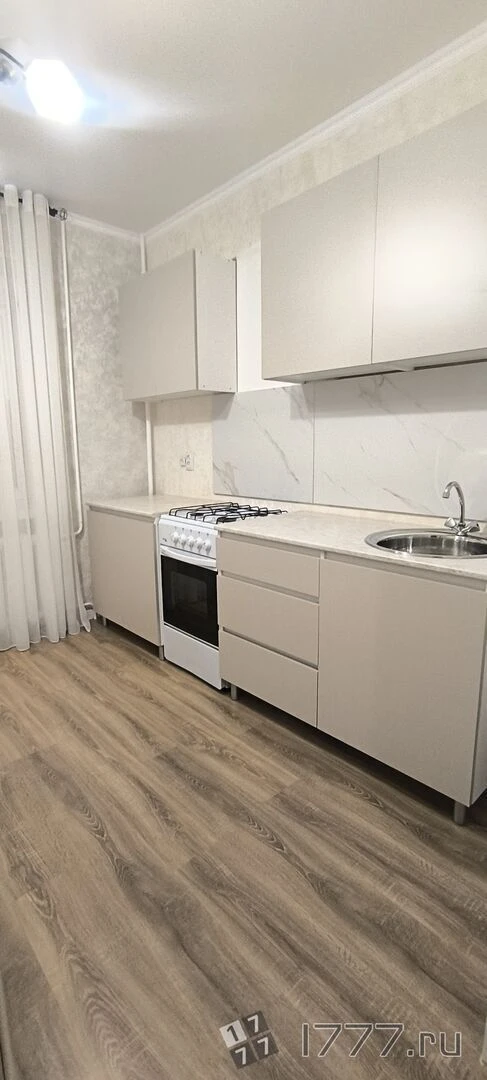 Снять однокомнатную квартиру на длительный срок в Ставрополе, 40 м.кв., 4 этаж, за 20 0...