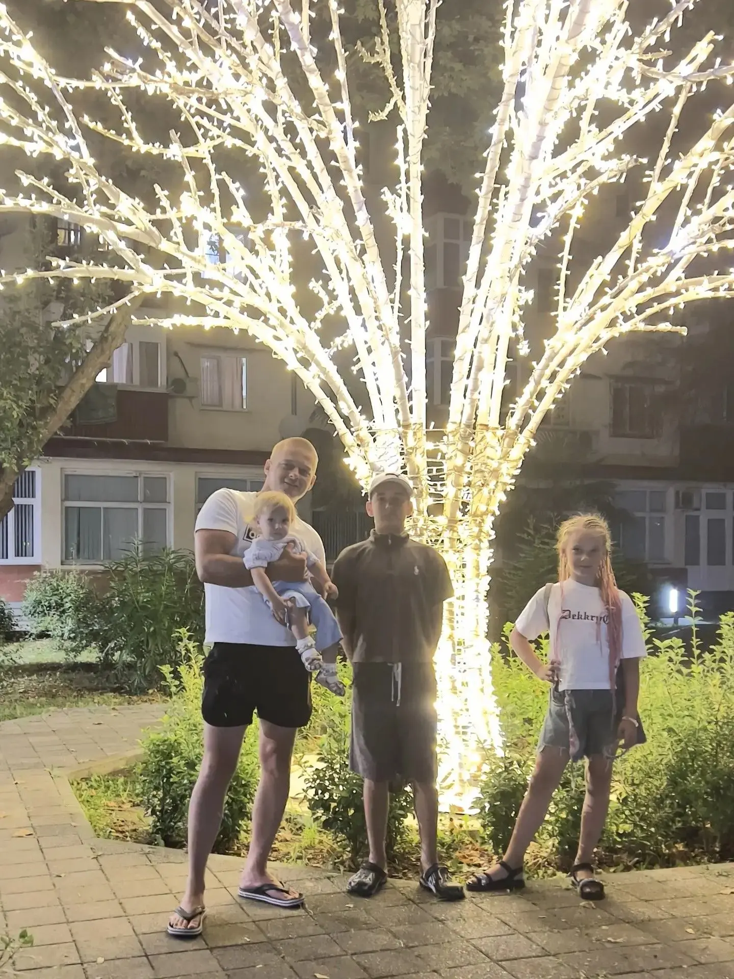 ❗️Баньковская Кристина, ученица 4Г класса , принимает участие в акции ко Дню отца  «Пап...