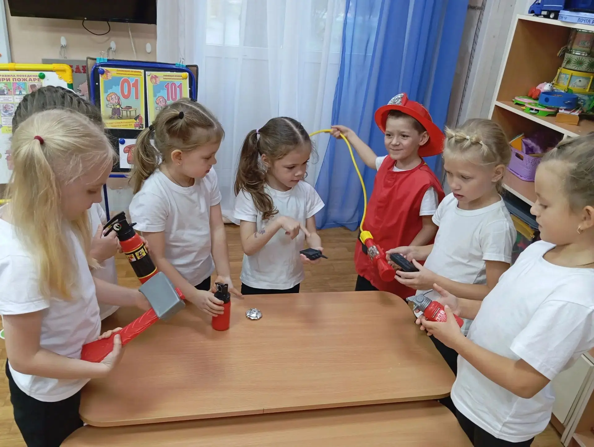 В рамках единого дня безопасности в нашем детском саду прошли познавательные занятия на...