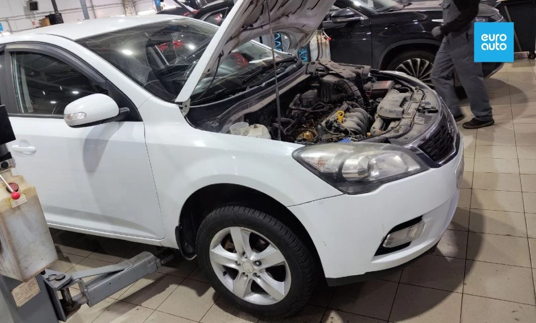 Начнем неделю с красивого - Kia Ceed  поступила на замену прокладки клапанной крышки. Д...