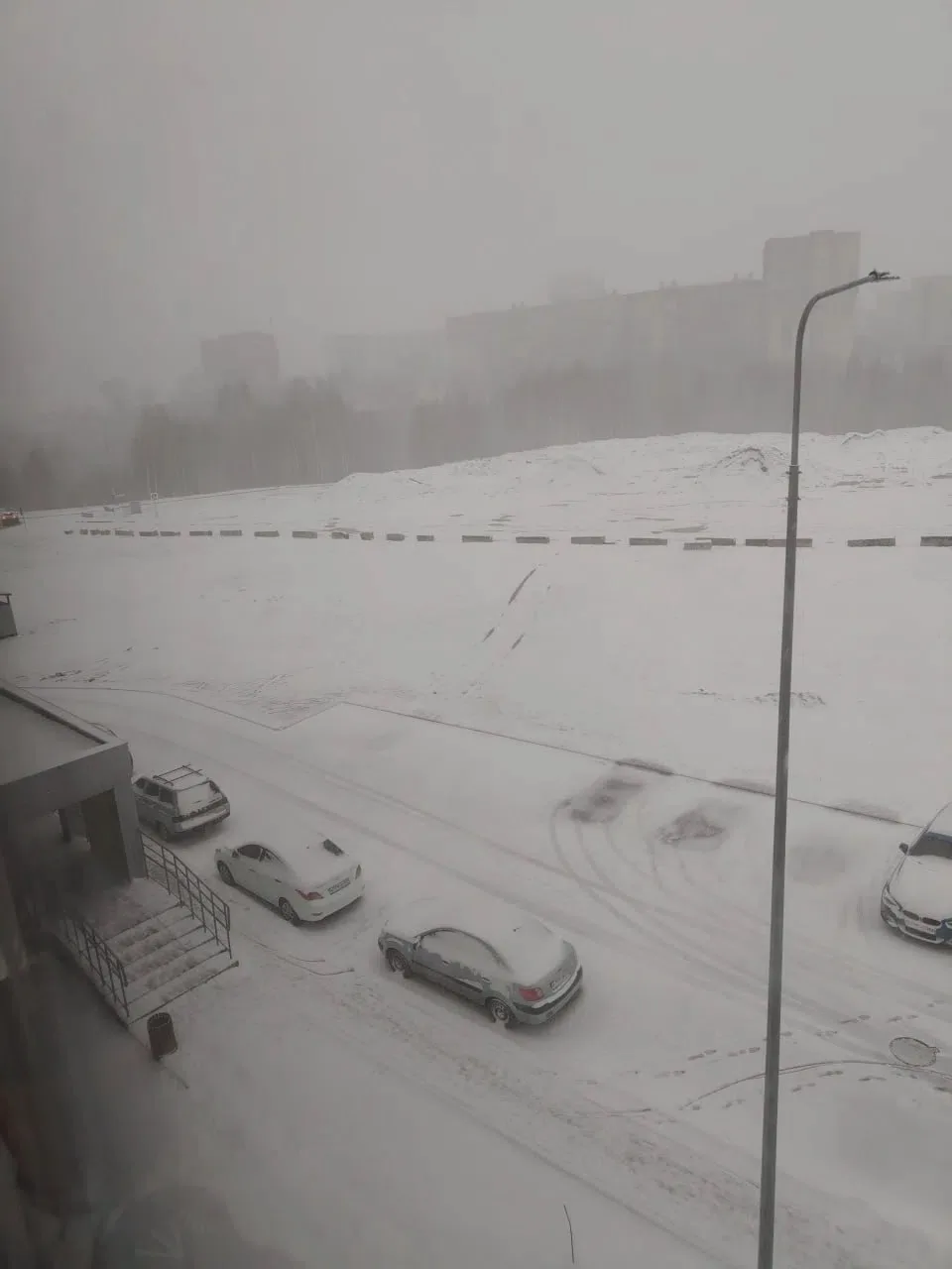 ❄️ Кажется, зима уже стучится в наши окна! Нижегородцы могут увидеть первый снег уже в ...