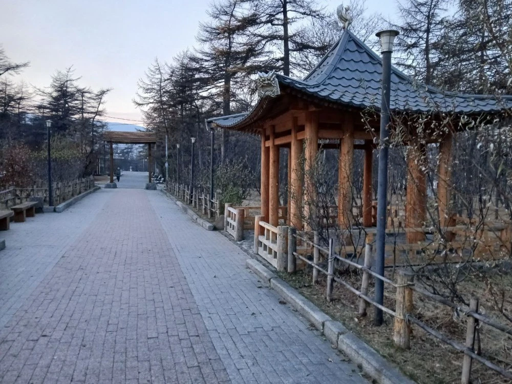 В Магадане -1, +1°C, сильный ветер и снег