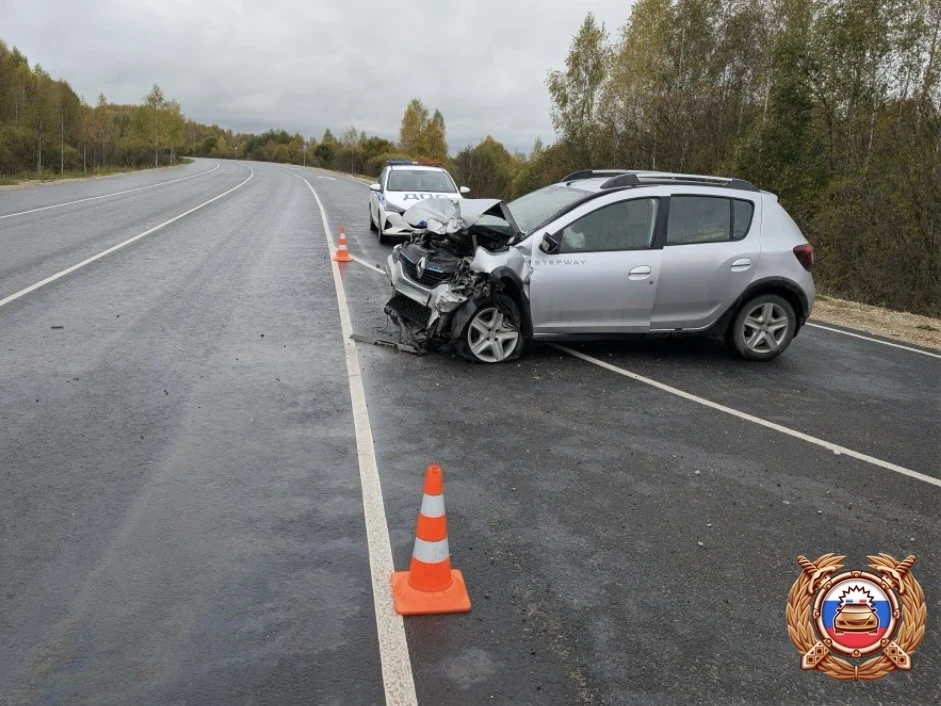 🚧 На перекрёстке в Кашинском округе столкнулись Mitsubishi Lancer и Renault Sandero, т...