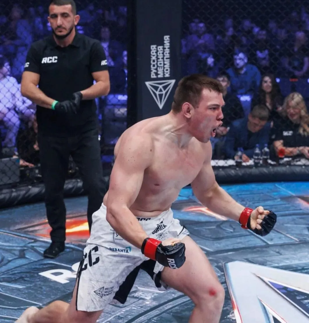 ⚡UFC подписали непобеждённого 30-летнего россиянина Ивана Гниздицкого с рекордом 7-0