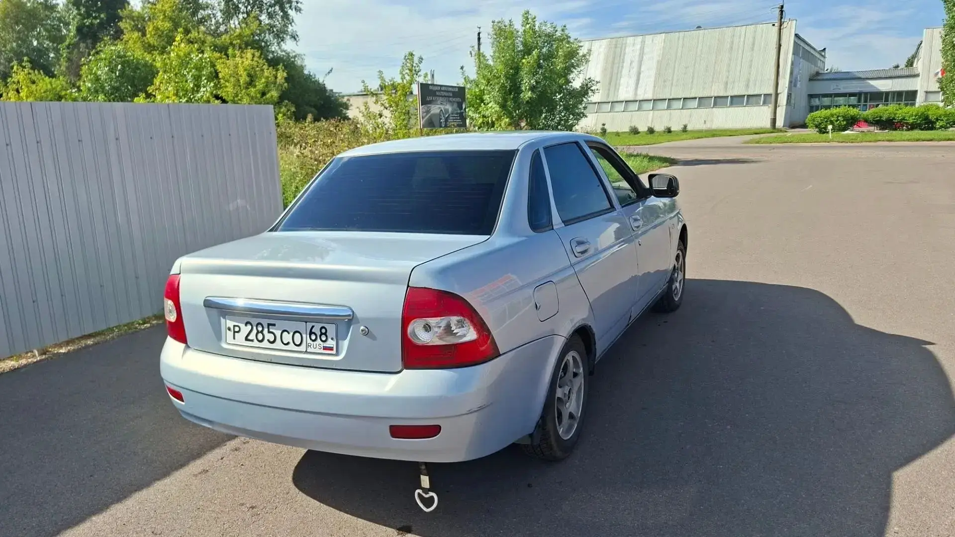 Продам Приору 2008 года дно пороги новые. Новая тормозная система вкруг обслуживалась в...