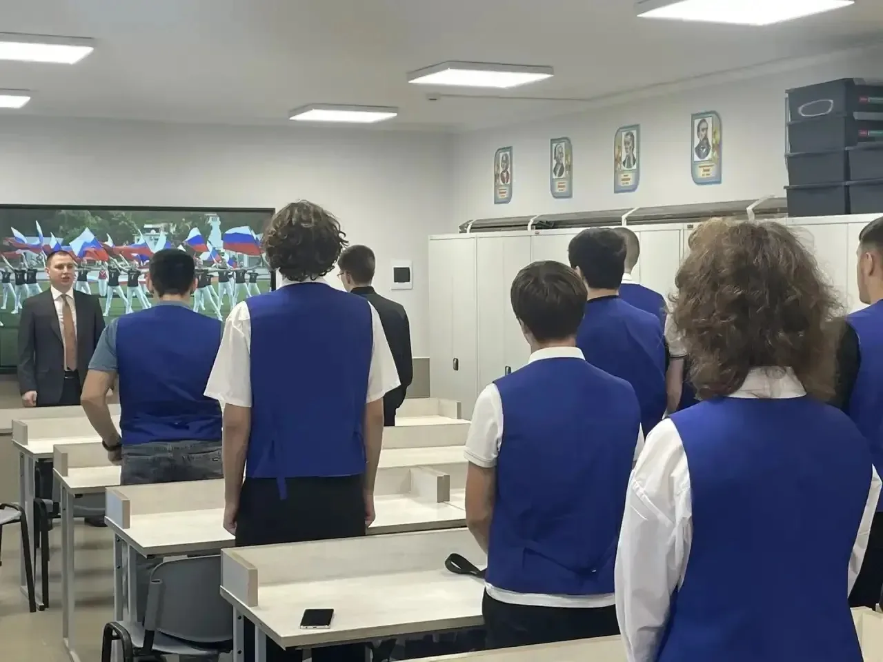 12.10. учебная неделя в нашем колледже традиционно началась с проекта «Разговоры о важн...