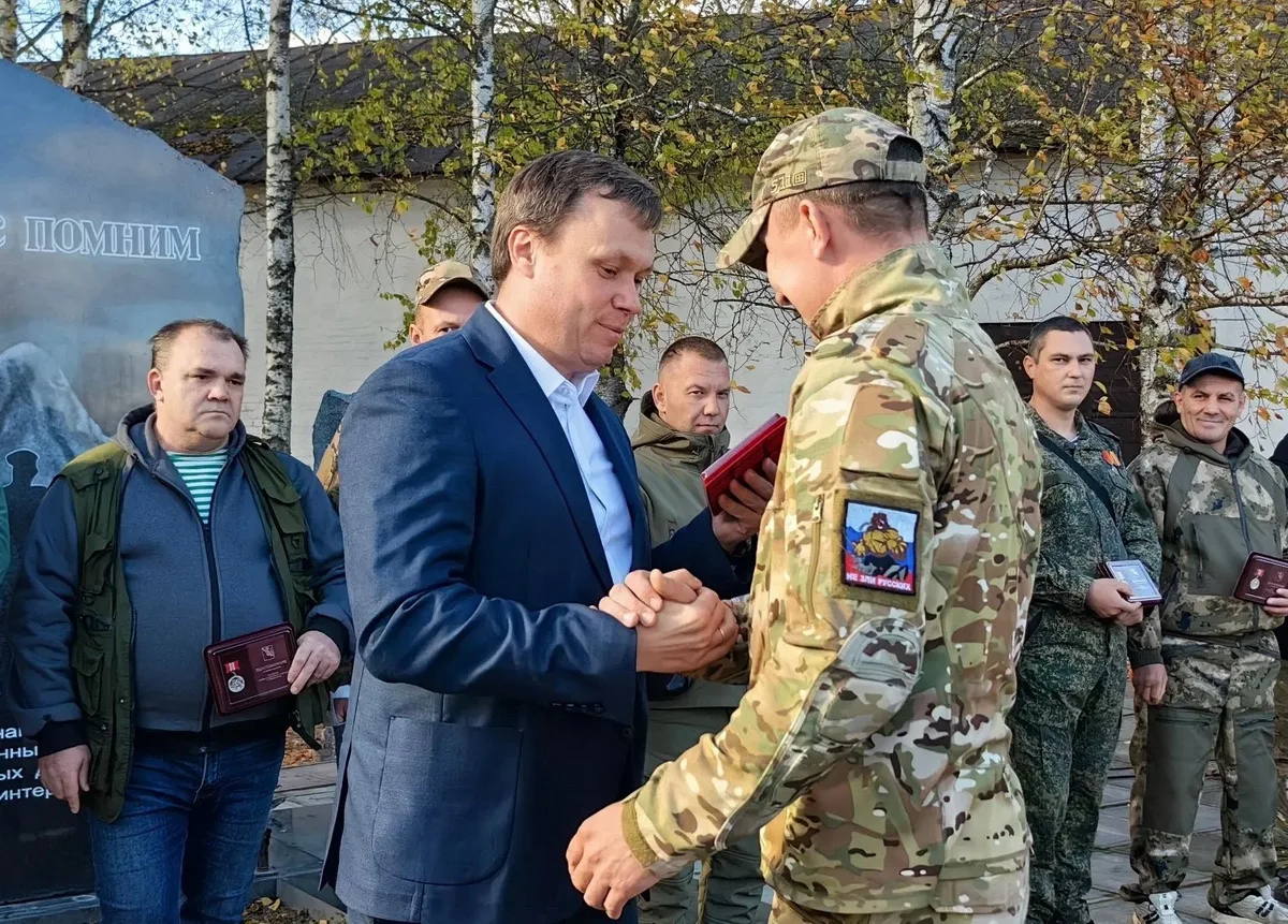 В Великом Устюге обновили монумент в честь воинов-интернационалистов