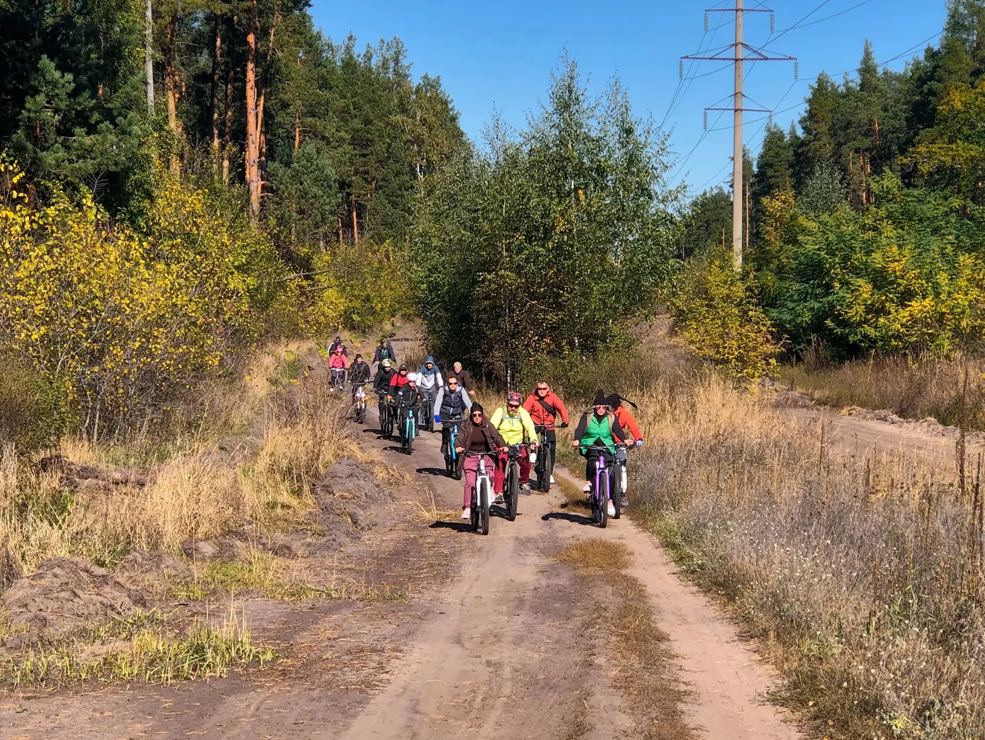 🚴‍♂️ Осень дарит последние теплые деньки, а до конца велосезона осталось всего пара вы...