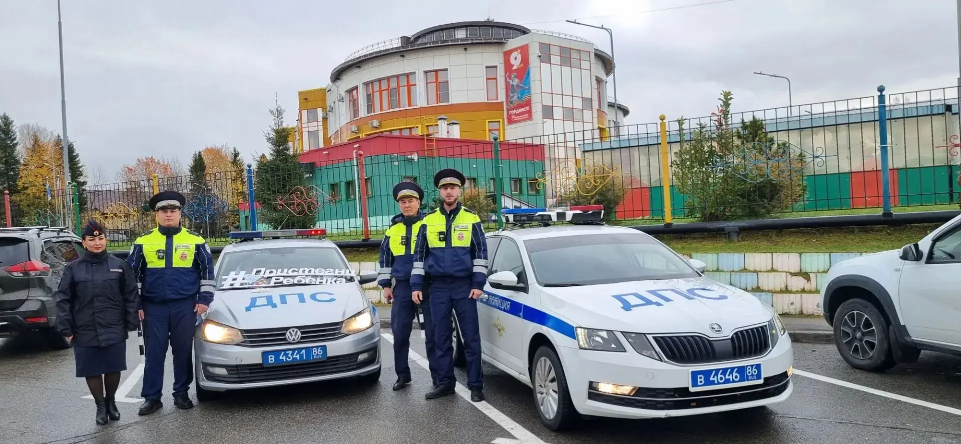 В окружной столице Госавтоинспекция Югры проводит проверку соблюдения правил перевозки ...