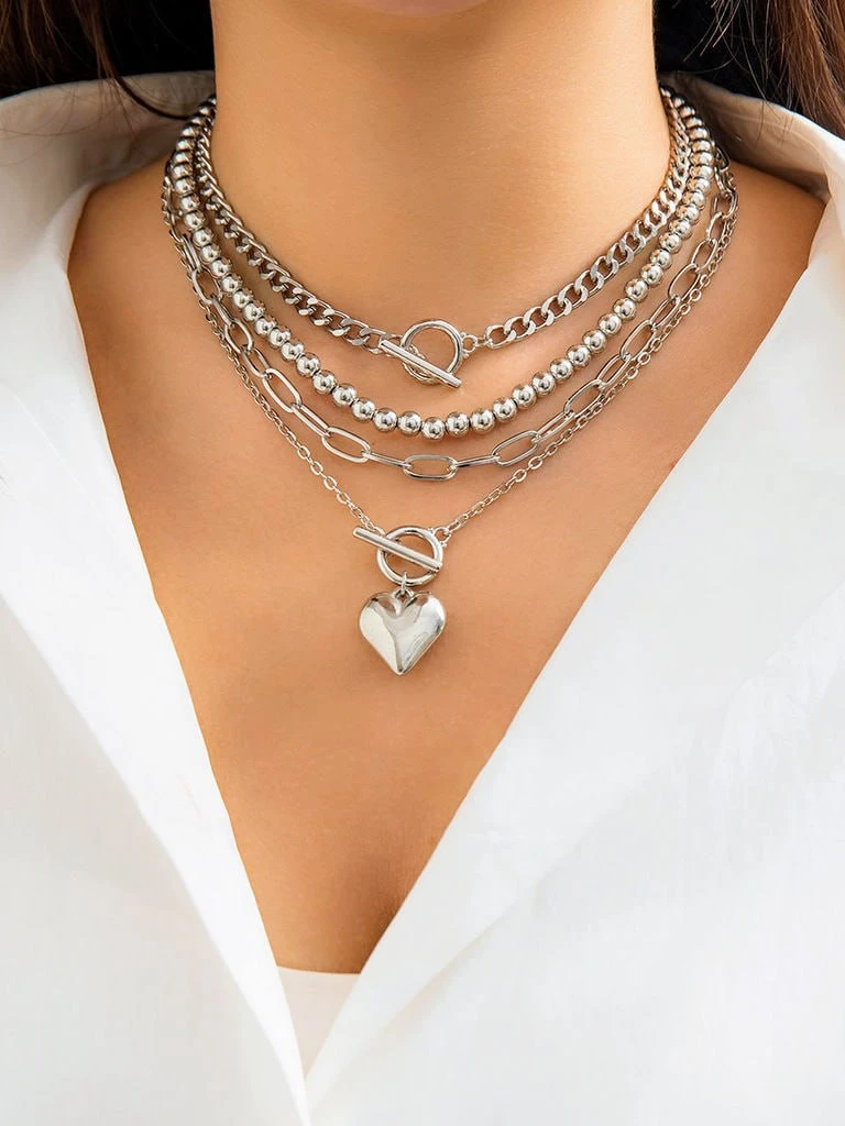 Сколько украшений можно купить на 472 ₽? 😉