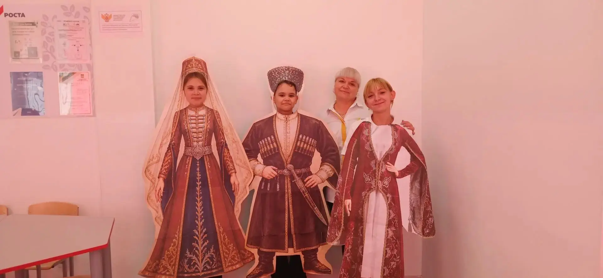 👰‍♀️🧕Заканчивается неделя национального костюма, вышивки и ремёсел. Все классы расска...