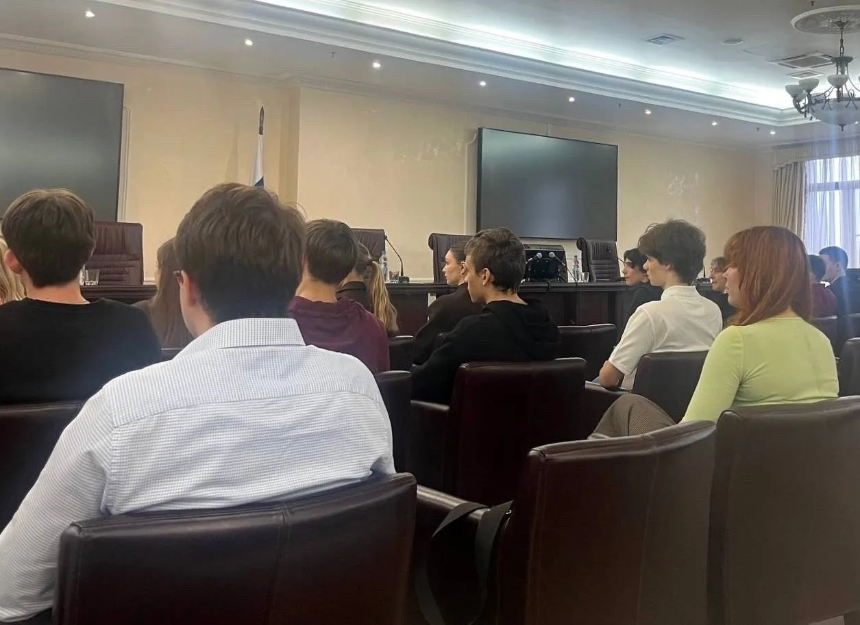 Студенты Юридического института Российского университета транспорта побывали на экскурс...