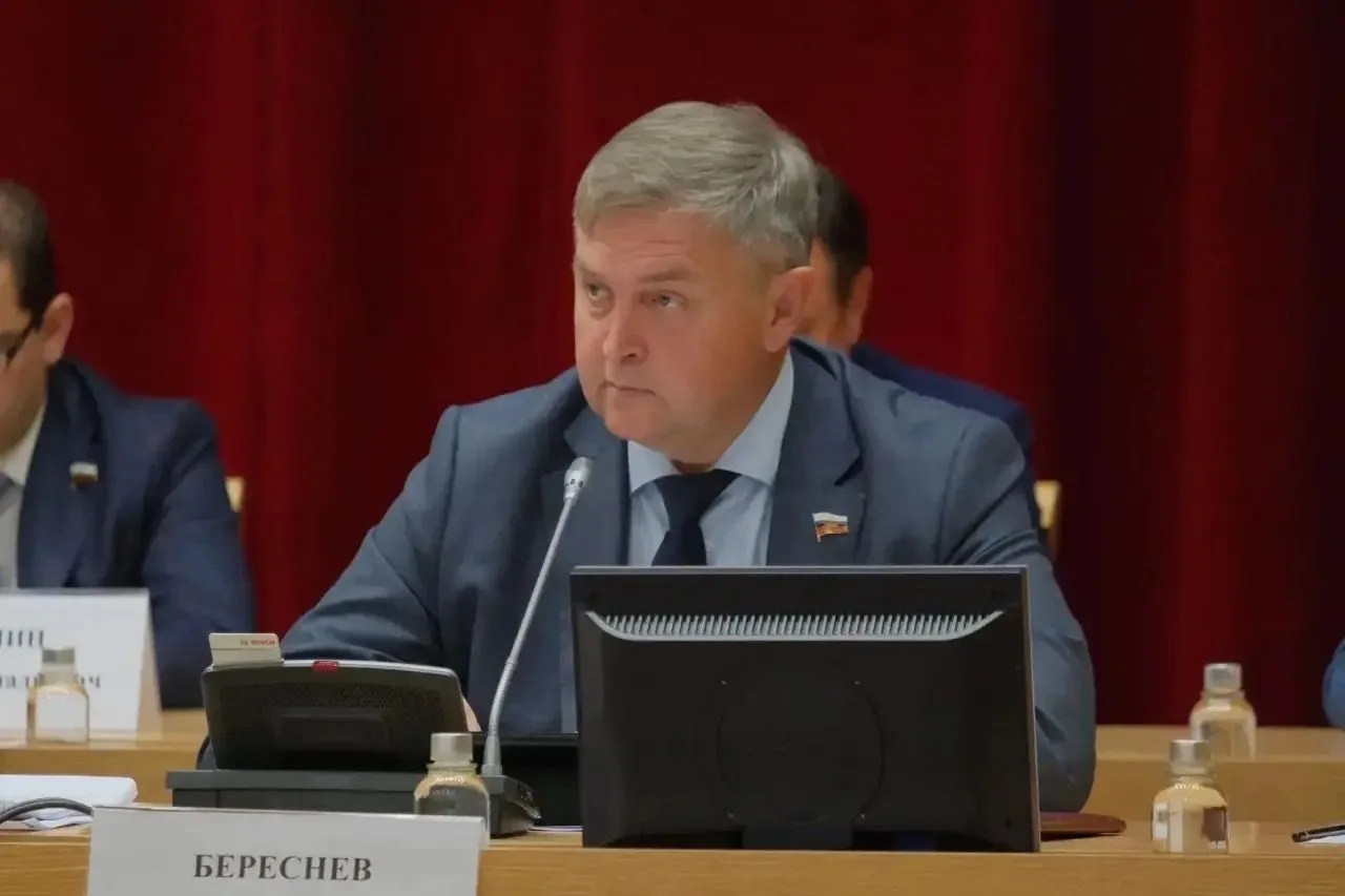 Сегодня на первом заседании областного законодательного собрания восьмого созыва депута...