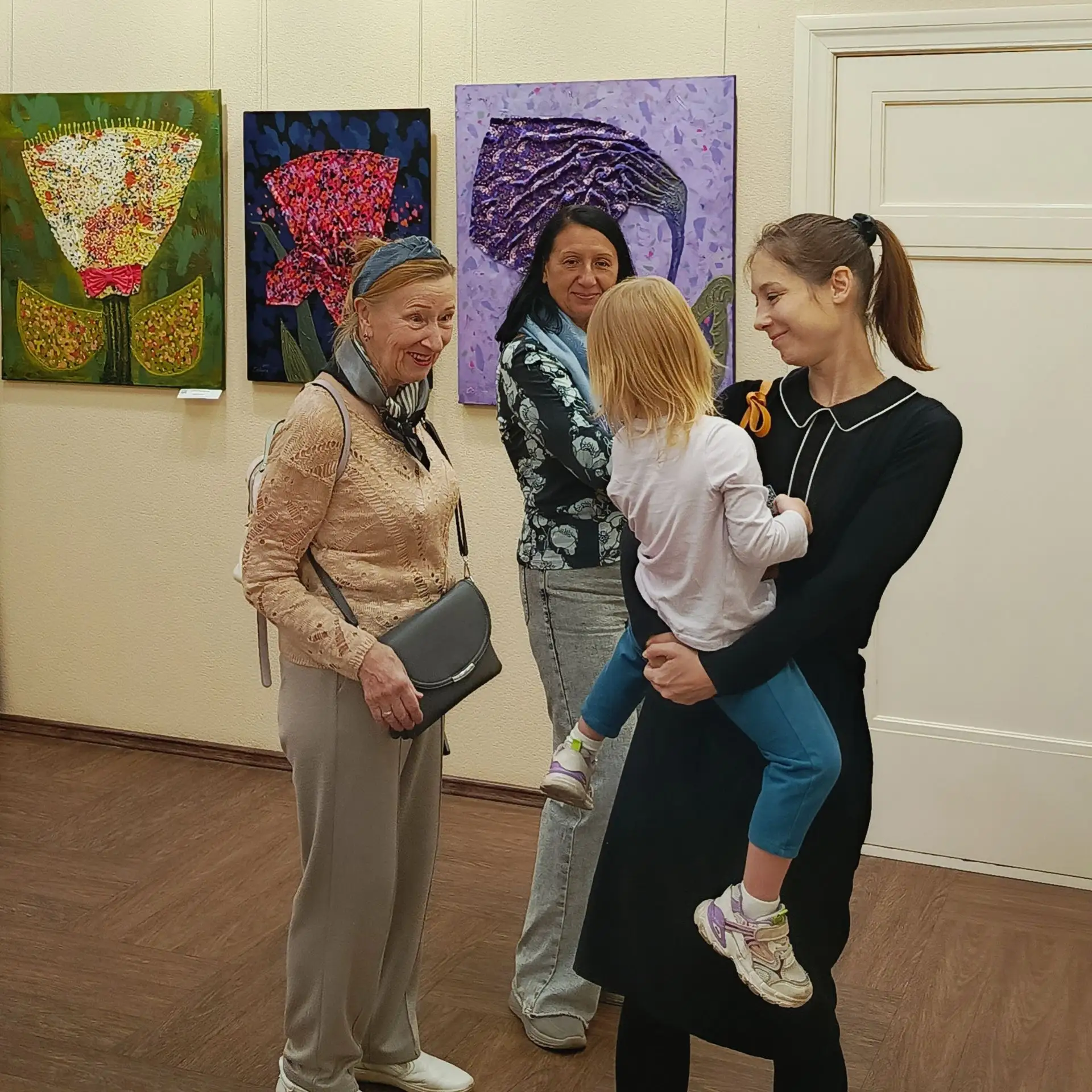 😍 Кадры выставки объединённой секции монументального, театрального и декоративного иск...