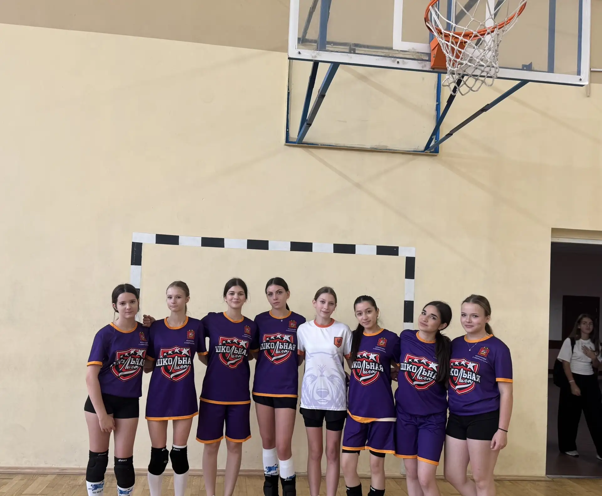 🏐 Первый тур по волейболу среди девушек!