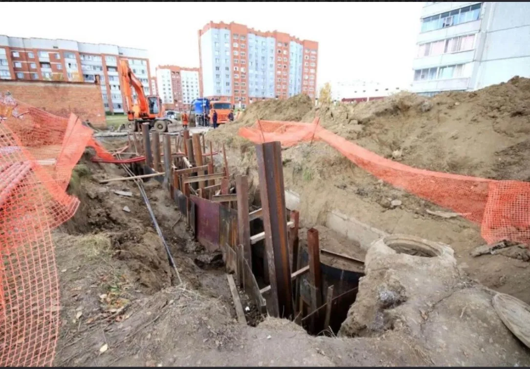 В Бердске на улице Рогачёва заменили аварийный участок канализационного коллектора