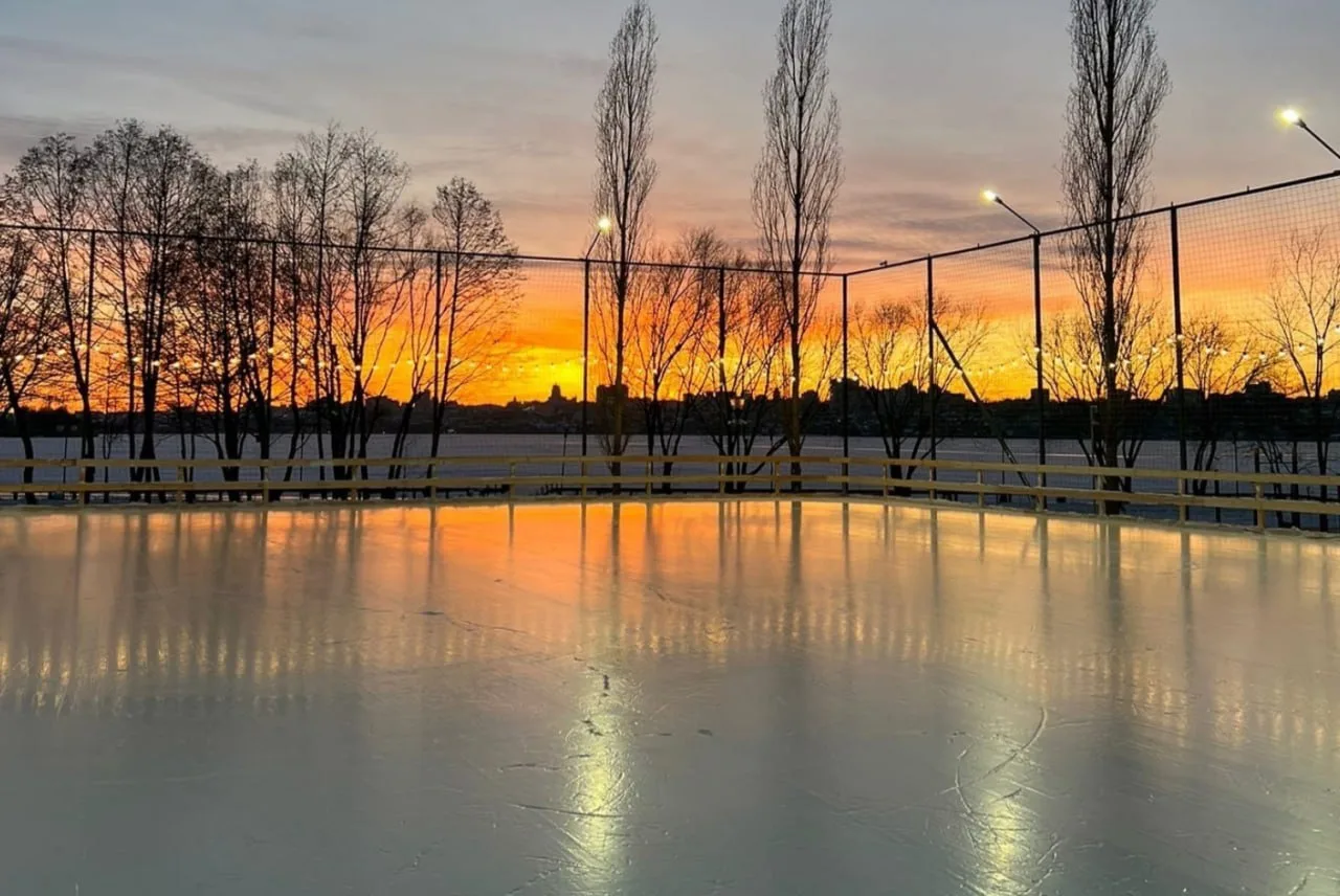 ⛸️ Кататься на коньках в «Дельфине» можно будет уже в ноябре