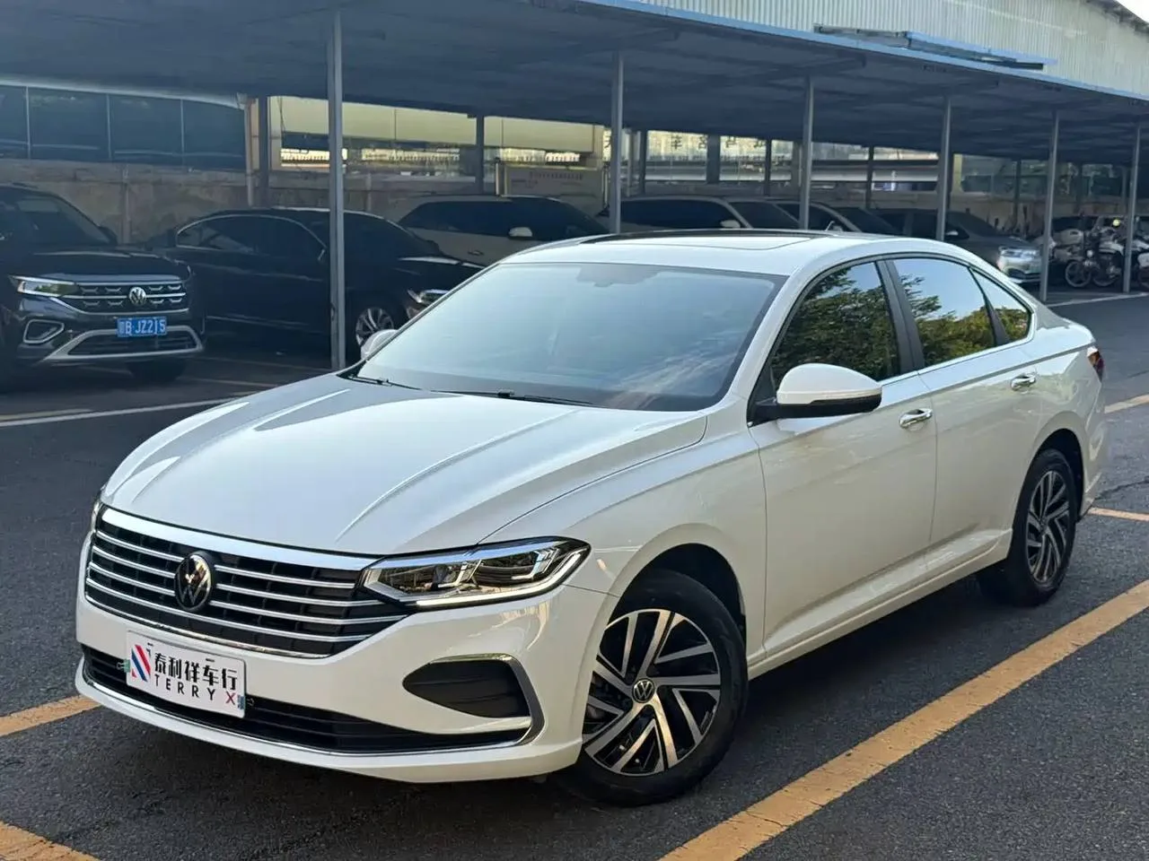 🇨🇳  Volkswagen Lavida