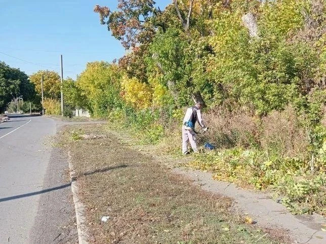 🏗️ В Антраците к работе приступили бригады из Юстинского, Лаганского, Черноземельского...
