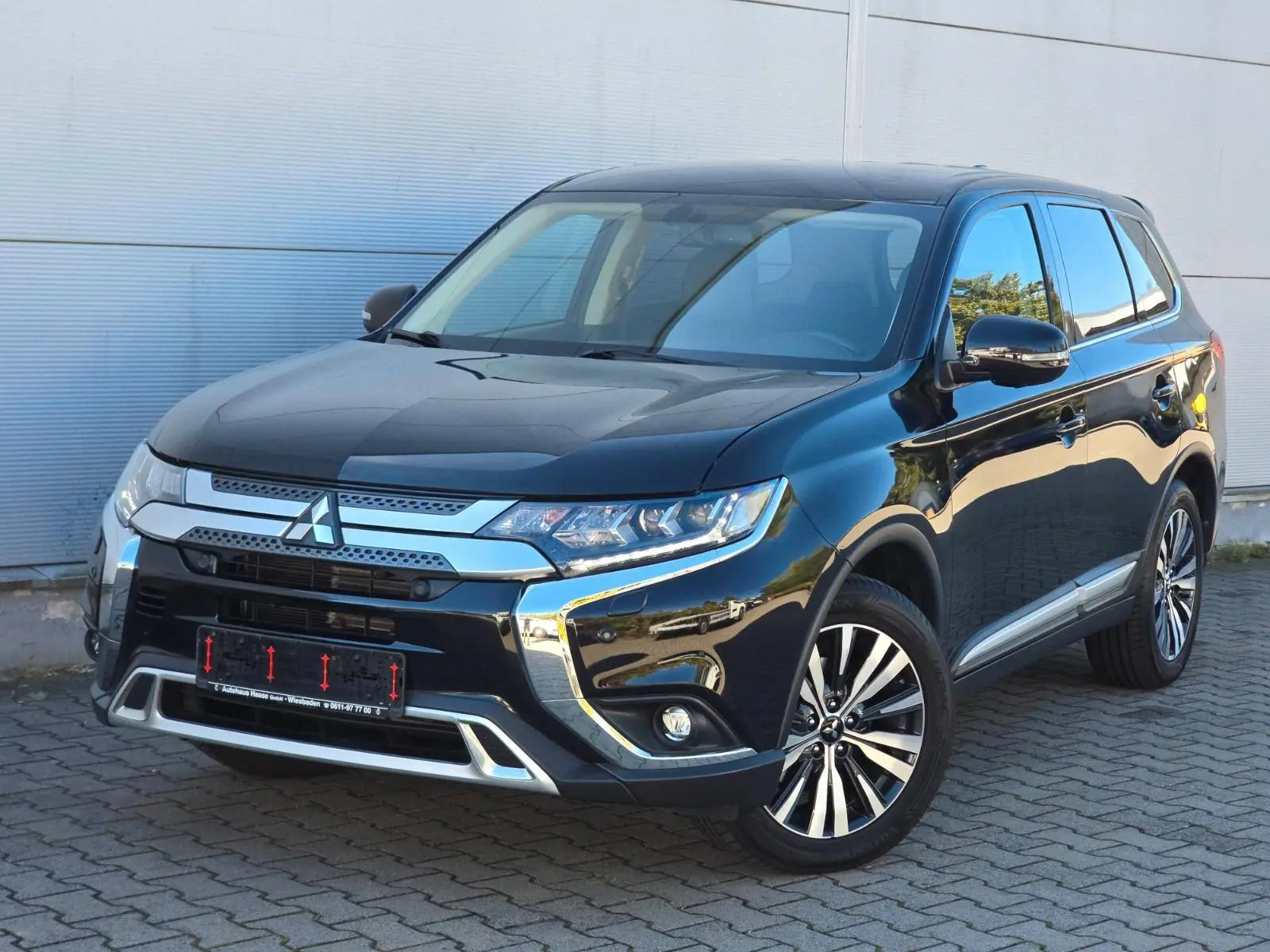 🚗 Mitsubishi Outlander