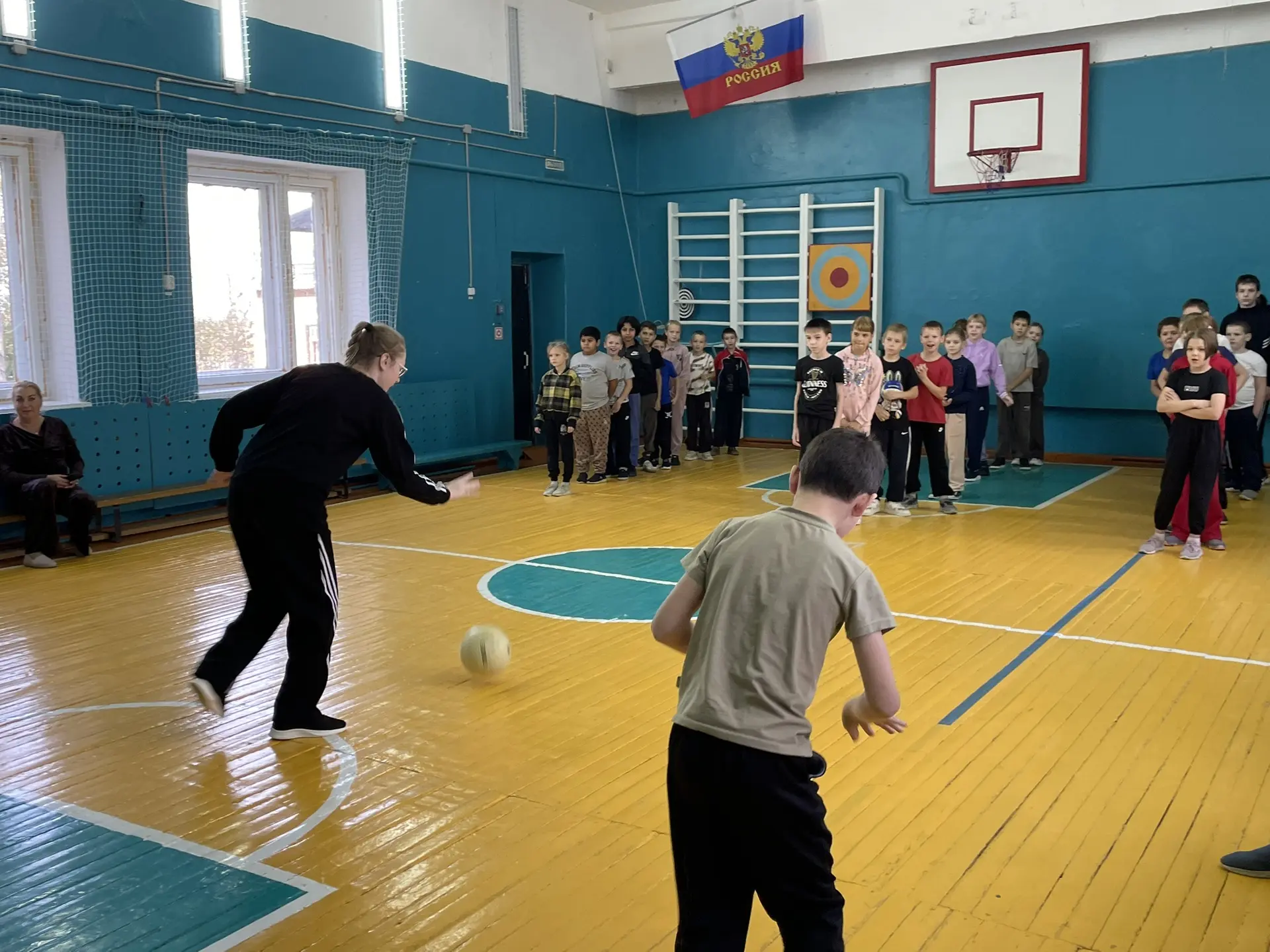 🏃‍♂️🏃‍♀️ Эмоции через край, скорость на максимуме! В нашей школе прошли «Веселые стар...