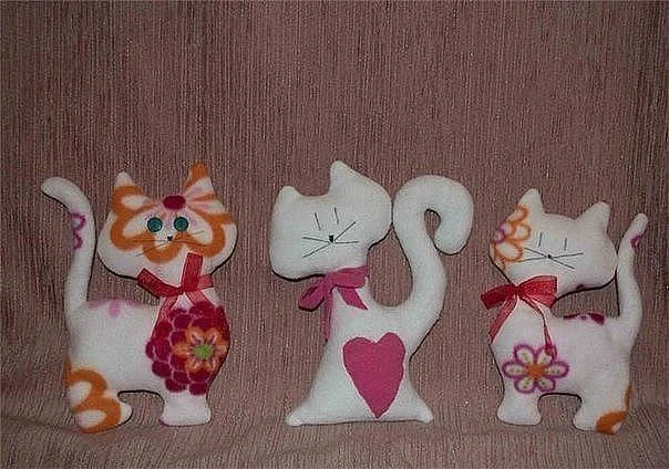 Милые интерьерные котики.