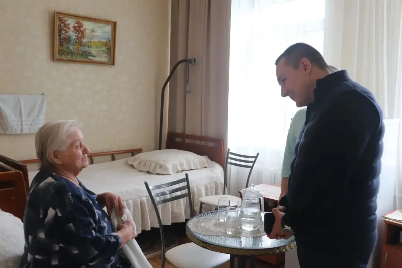 В рамках еженедельного обхода территории и учреждений посетил Комплексный центр социаль...