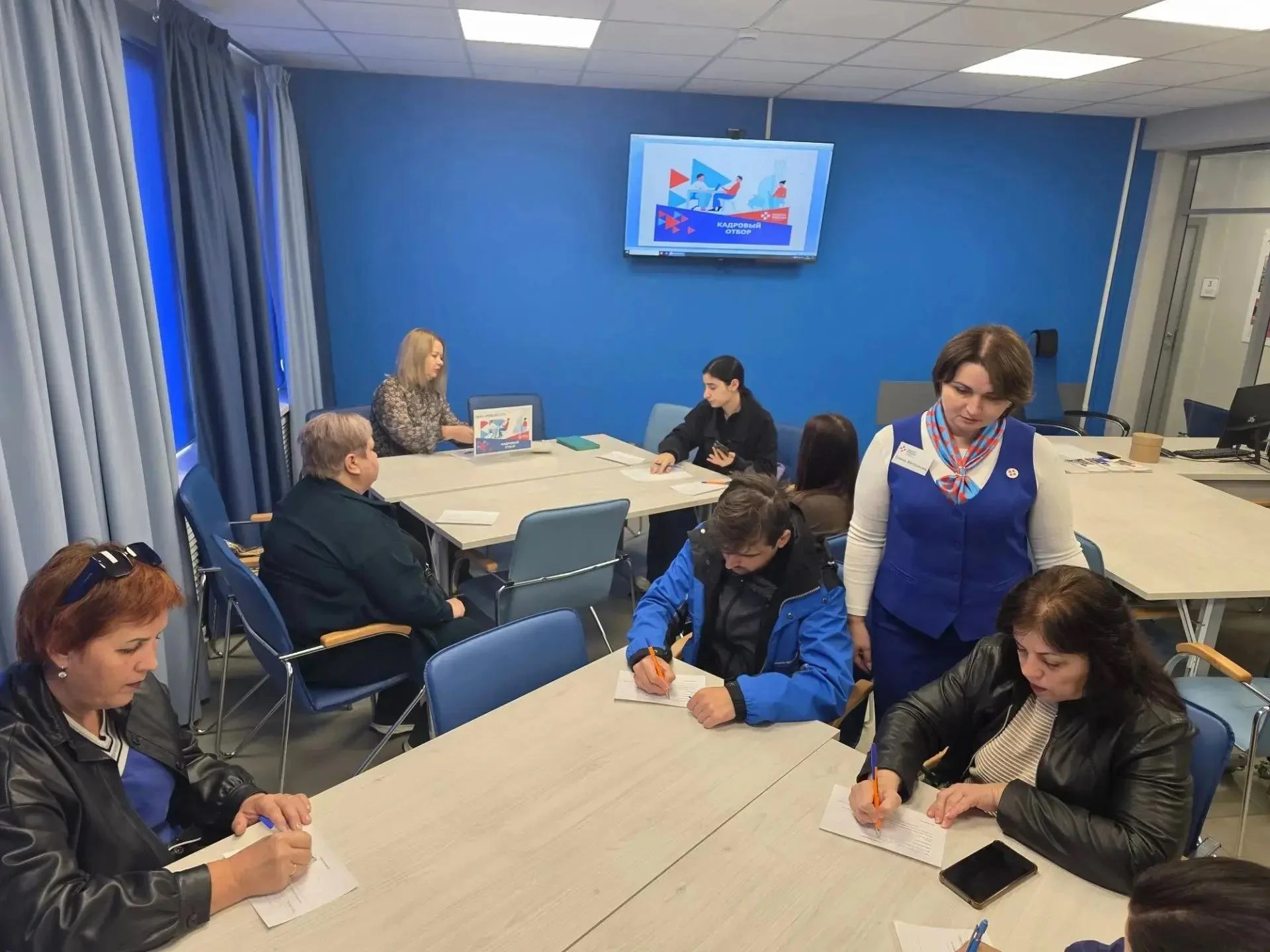 В Лискинском Кадровом центре «Работа России» прошёл открытый кадровый отбор в компанию ...