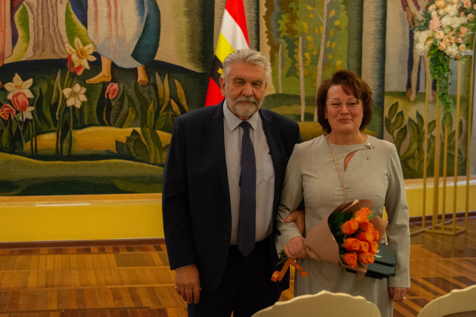 Преподаватели КГУ Елена Владимировна и Сергей Иванович Меркуловы отметили особенный, вд...
