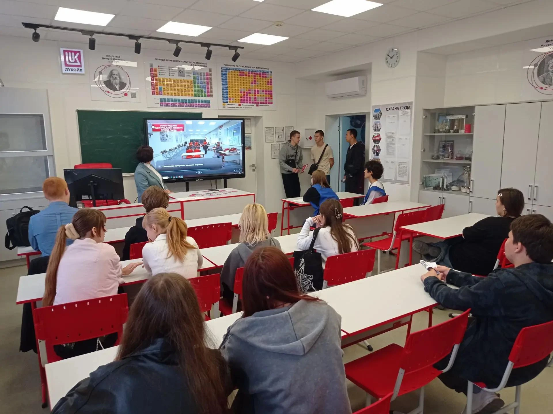 🎓 Наши ребята побывали на мастер-классах в Волгоградском индустриальном техникуме