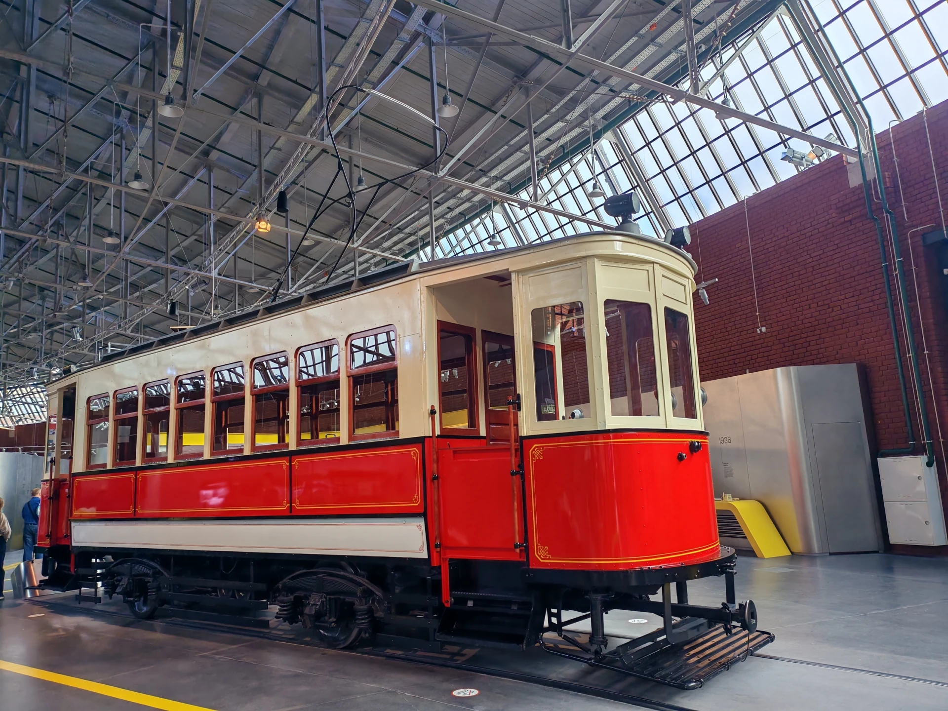 🚎 СКОРОСТЬ, ИСТОРИЯ И СКАЗОЧНЫЕ БАШНИ🏰