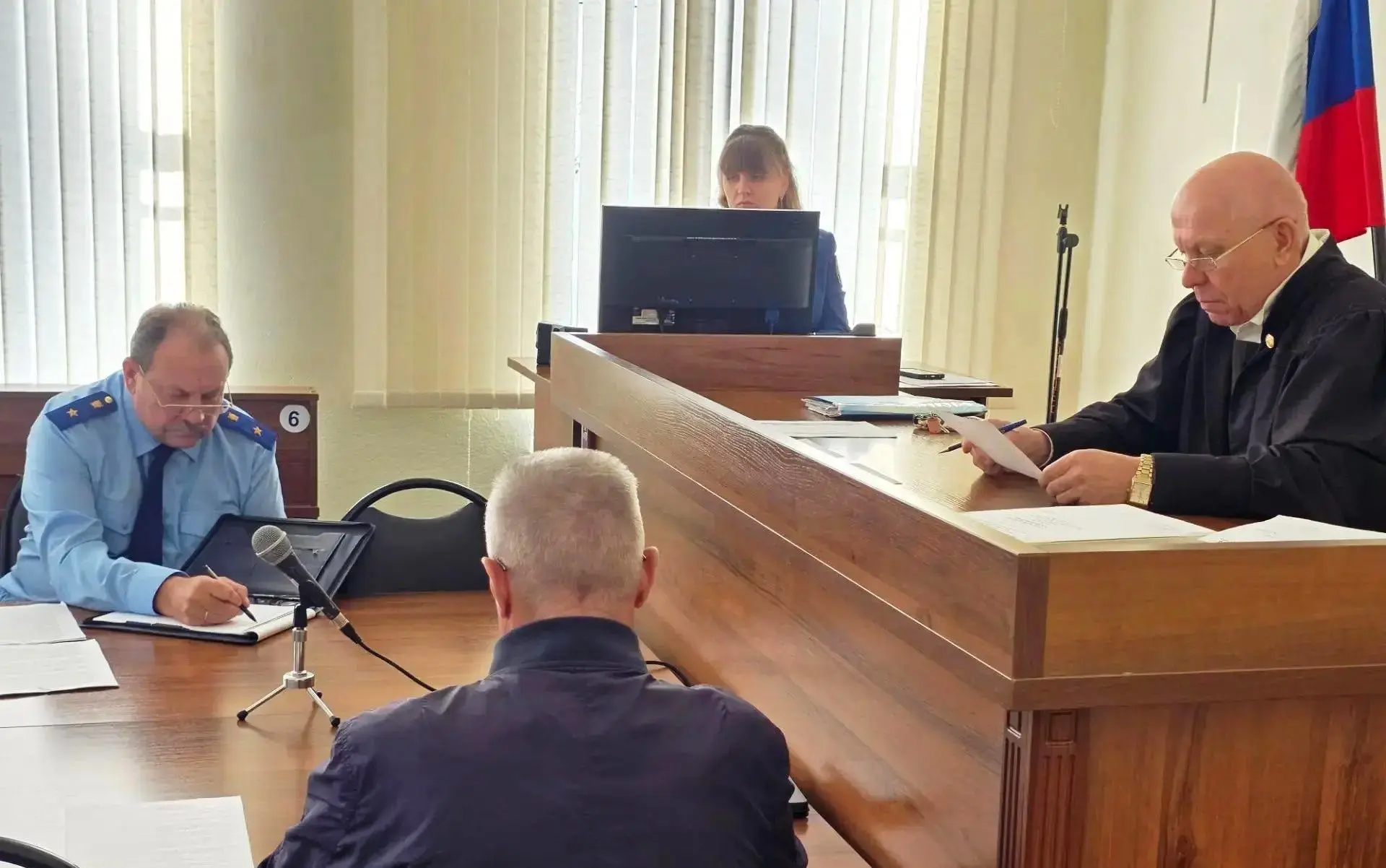 📌Прокурор Белгородской области Владимир Торговченков поддержал государственное обвинен...