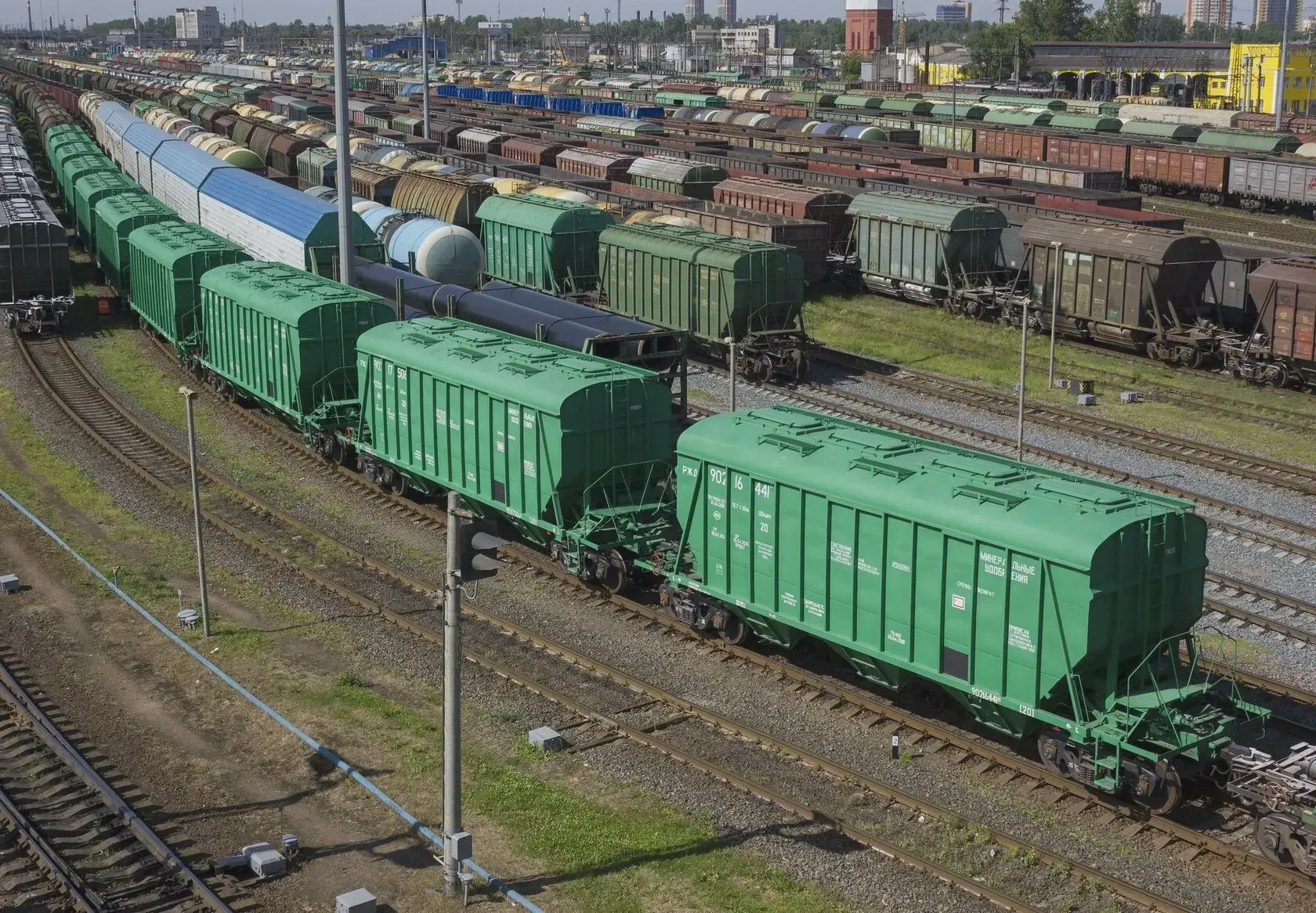 В Магнитогорске инженера депо оштрафовали за взятку