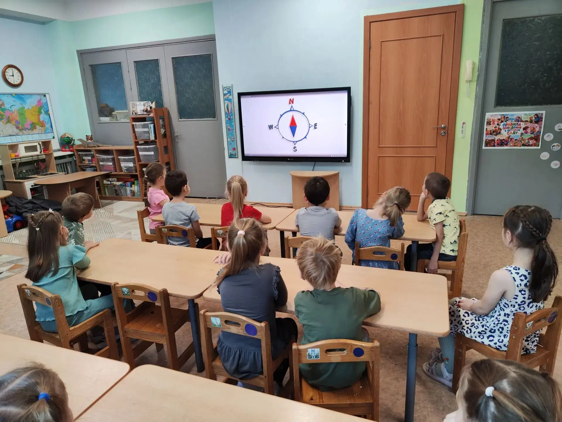🧭 В подготовительной группе «Дружная семейка» произошло настоящее ЧП — компас сошел с ...