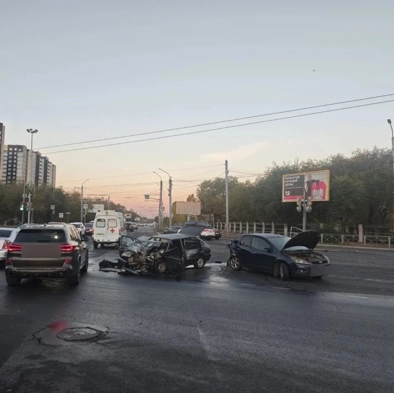 Трое пострадавших госпитализированы после ДТП в Оренбурге