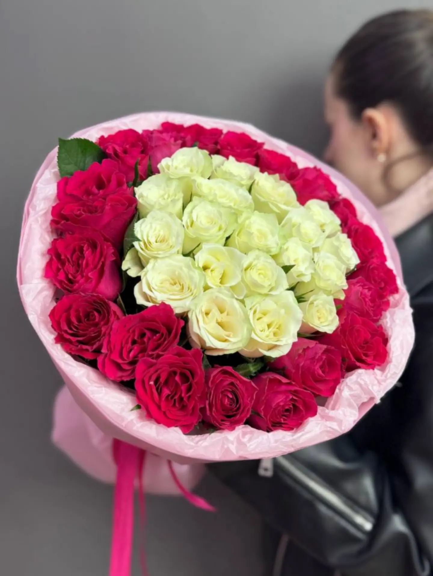 💕Авторский букет из 39 кенийских роз 40 см в оформлении