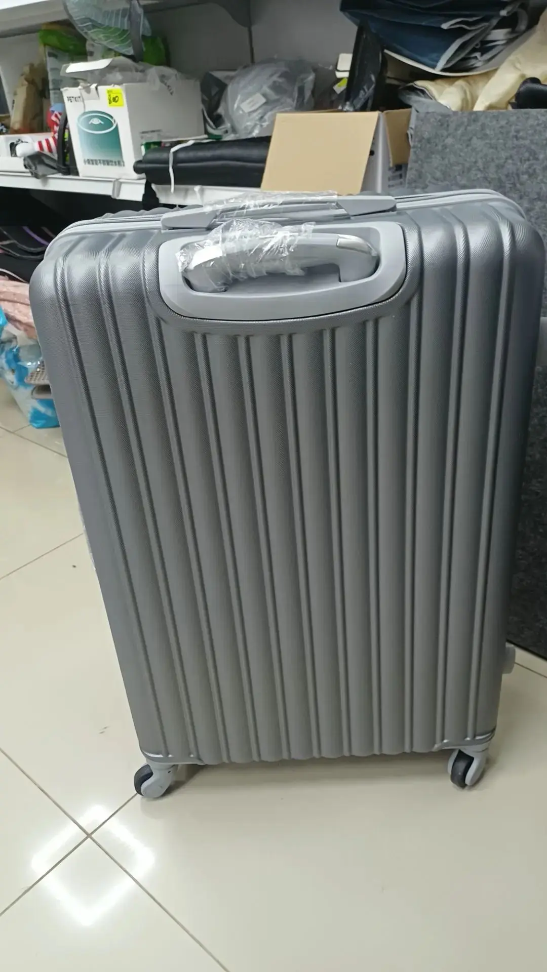 Чемодан — 3000₽