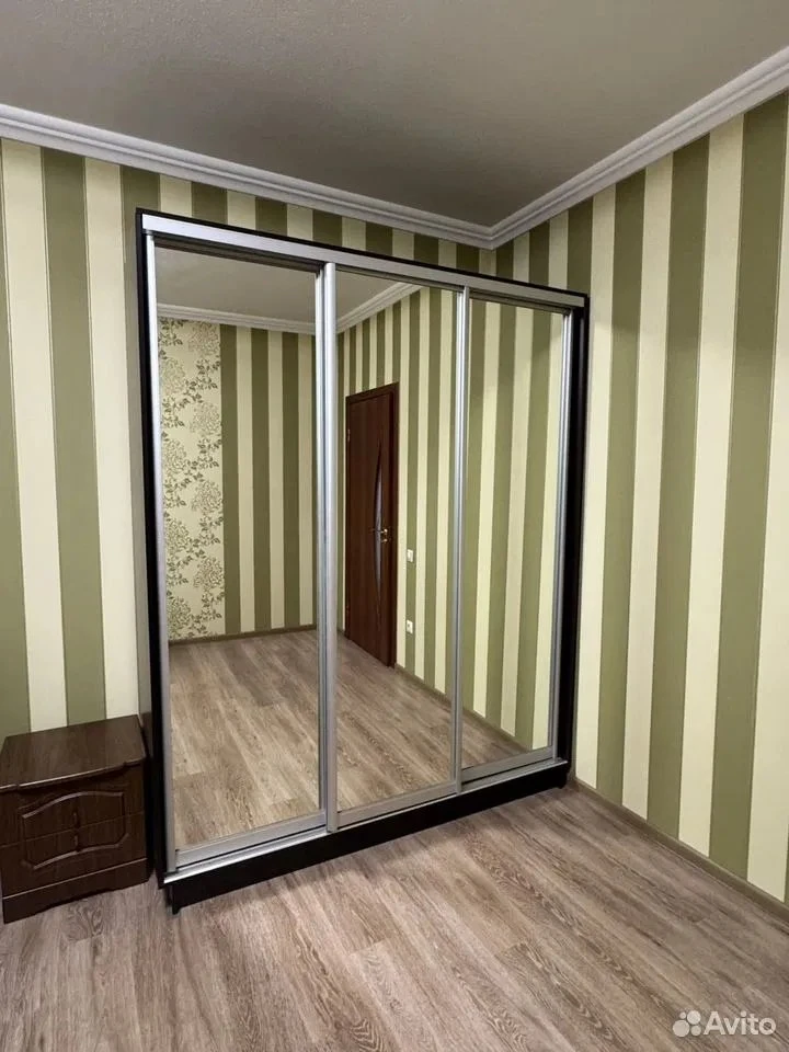 Шкаф купе трёхстворчатый
