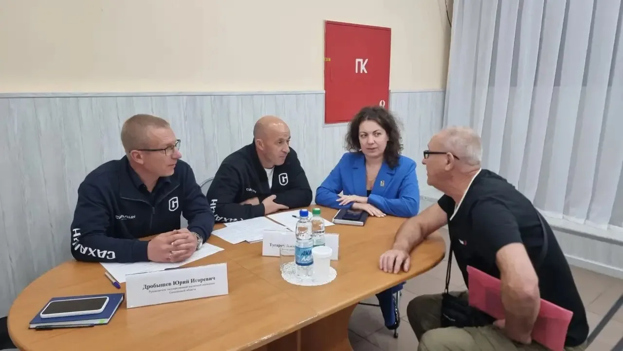 📌Юрий Дробышев провёл личный приём граждан в Ногликах