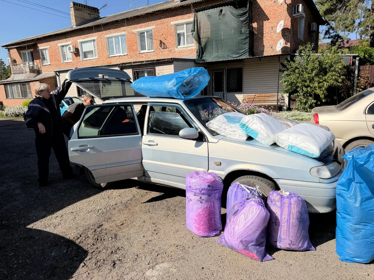 Читатели и сотрудники газеты «Вперёд» отправили в госпиталь села Авдеевка очередную пар...