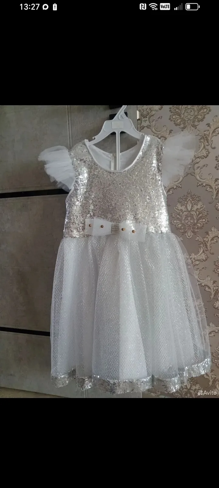 Продам нарядное платье для девочки 6-7 лет.