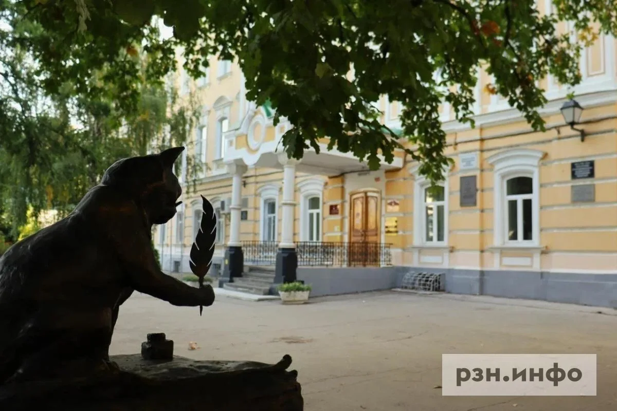 Отчисленным студентам могут запретить поступать в тот же вуз. Об этом пишет «Газета. ру»,
