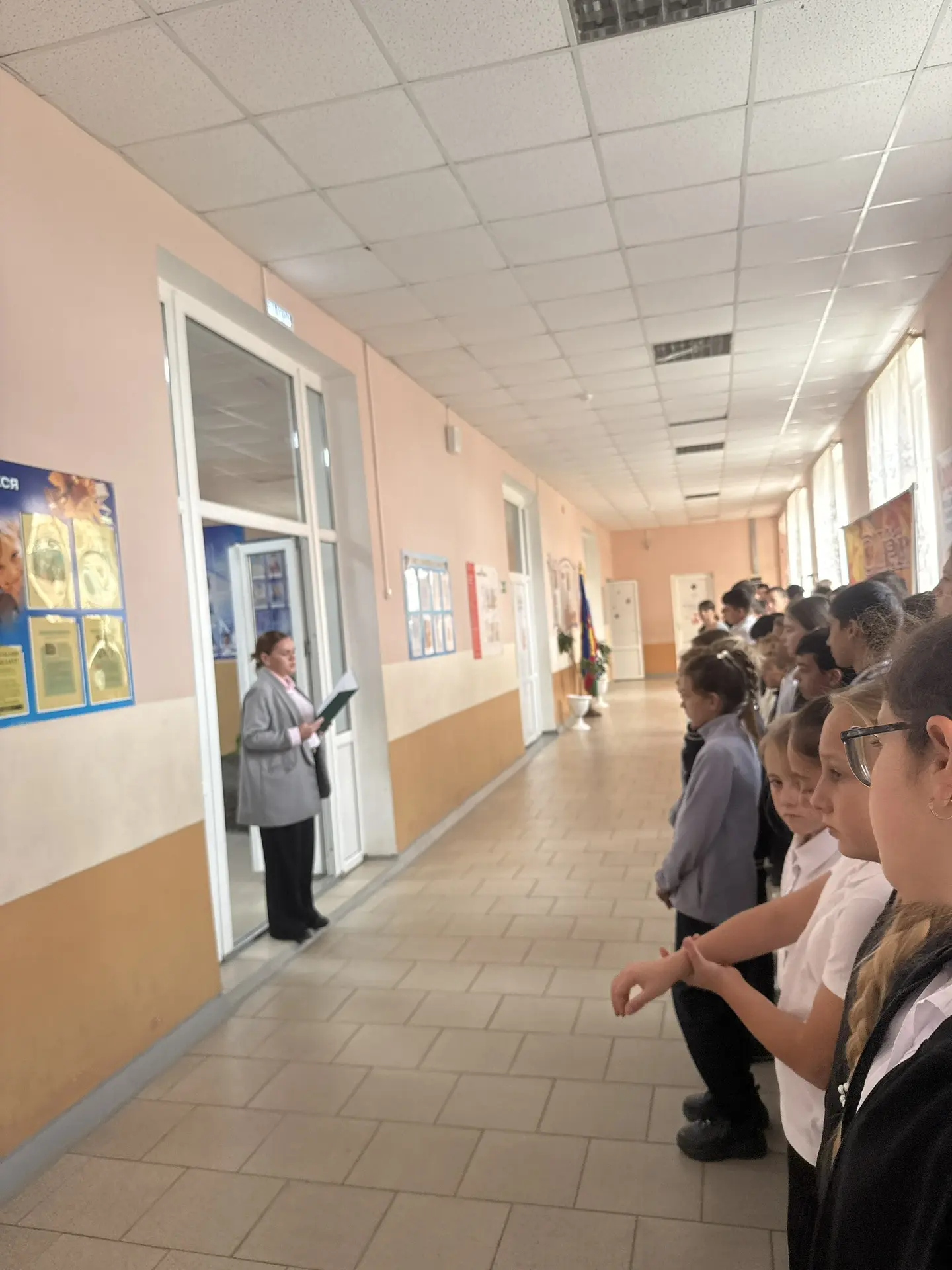 🎖 Митинг в школе, посвящённый Битве за Кавказ: помним и чтим! 🎖