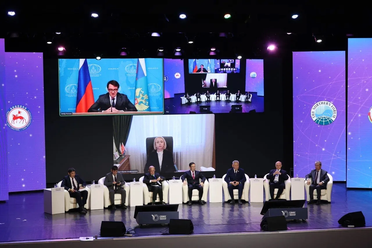 На пленарном заседании VII Северного форума по устойчивому развитию говорил о человечес...